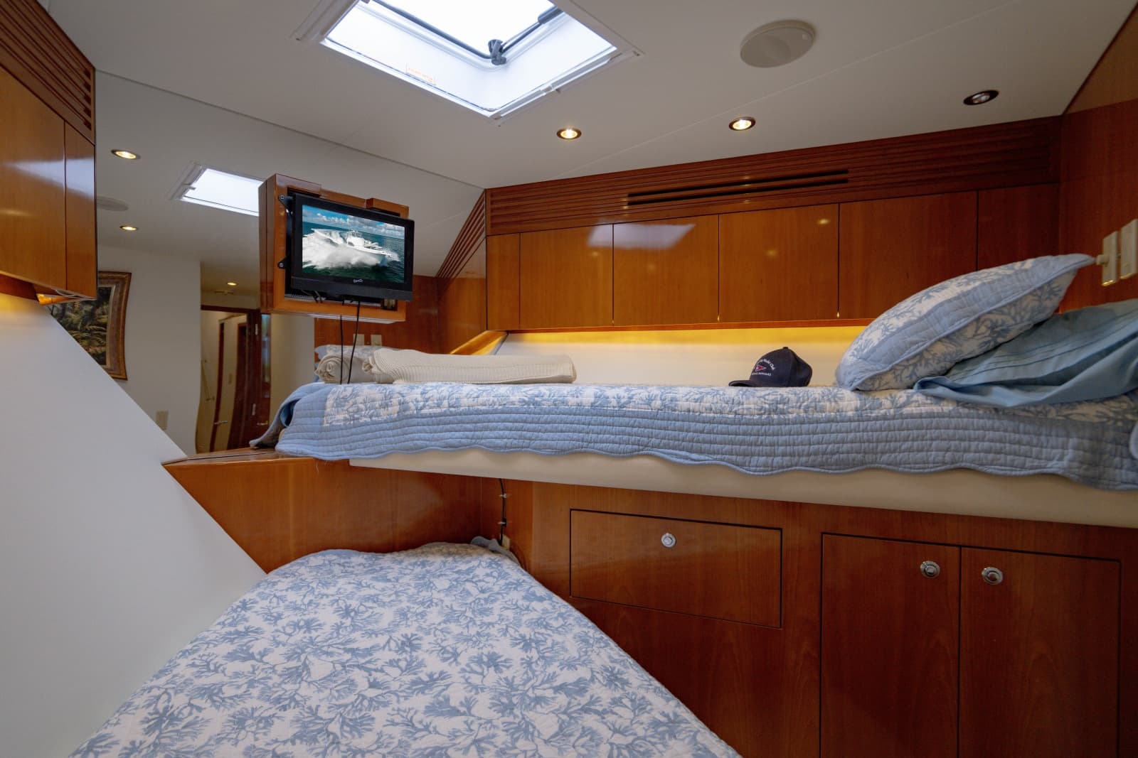 2004 Hatteras 54 Convertible
