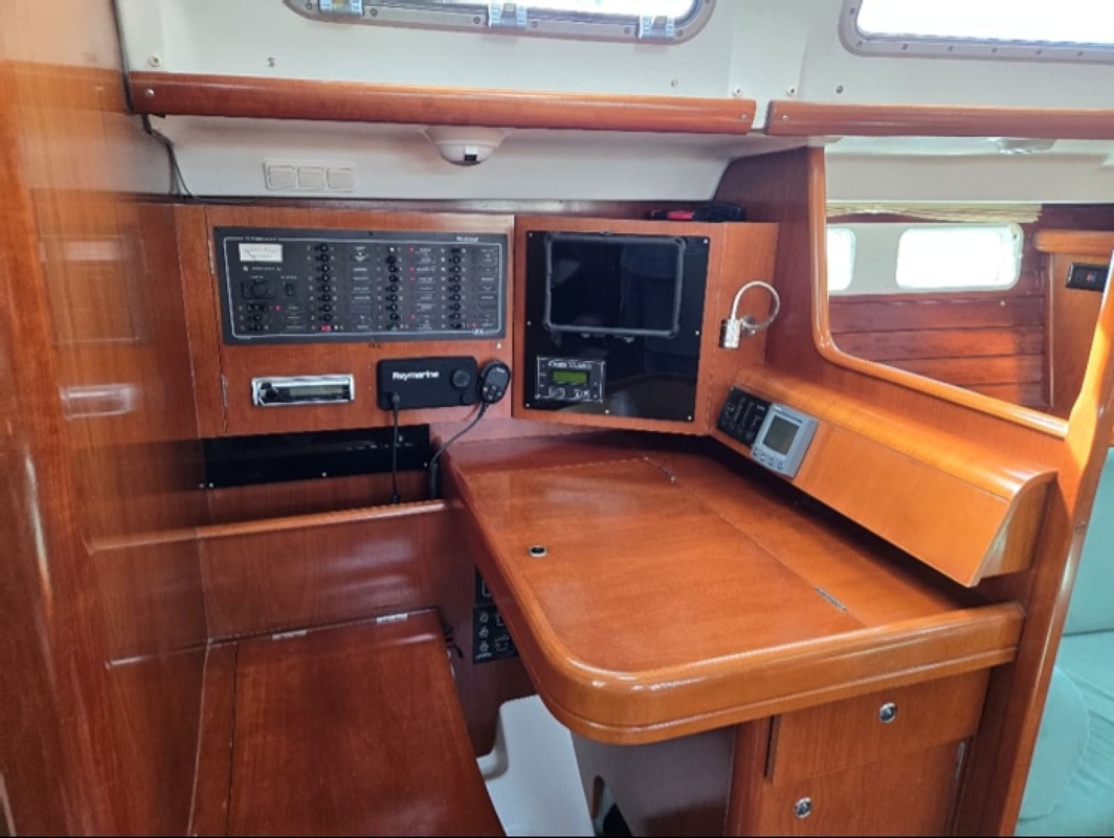 2005 Beneteau 