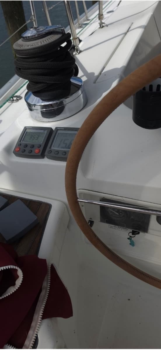 2005 Beneteau 