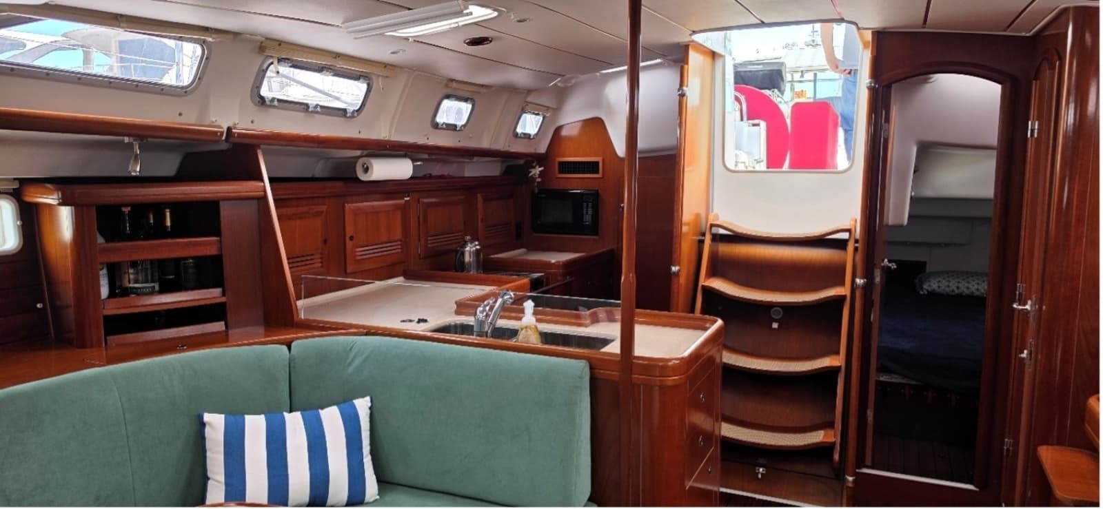 2005 Beneteau 