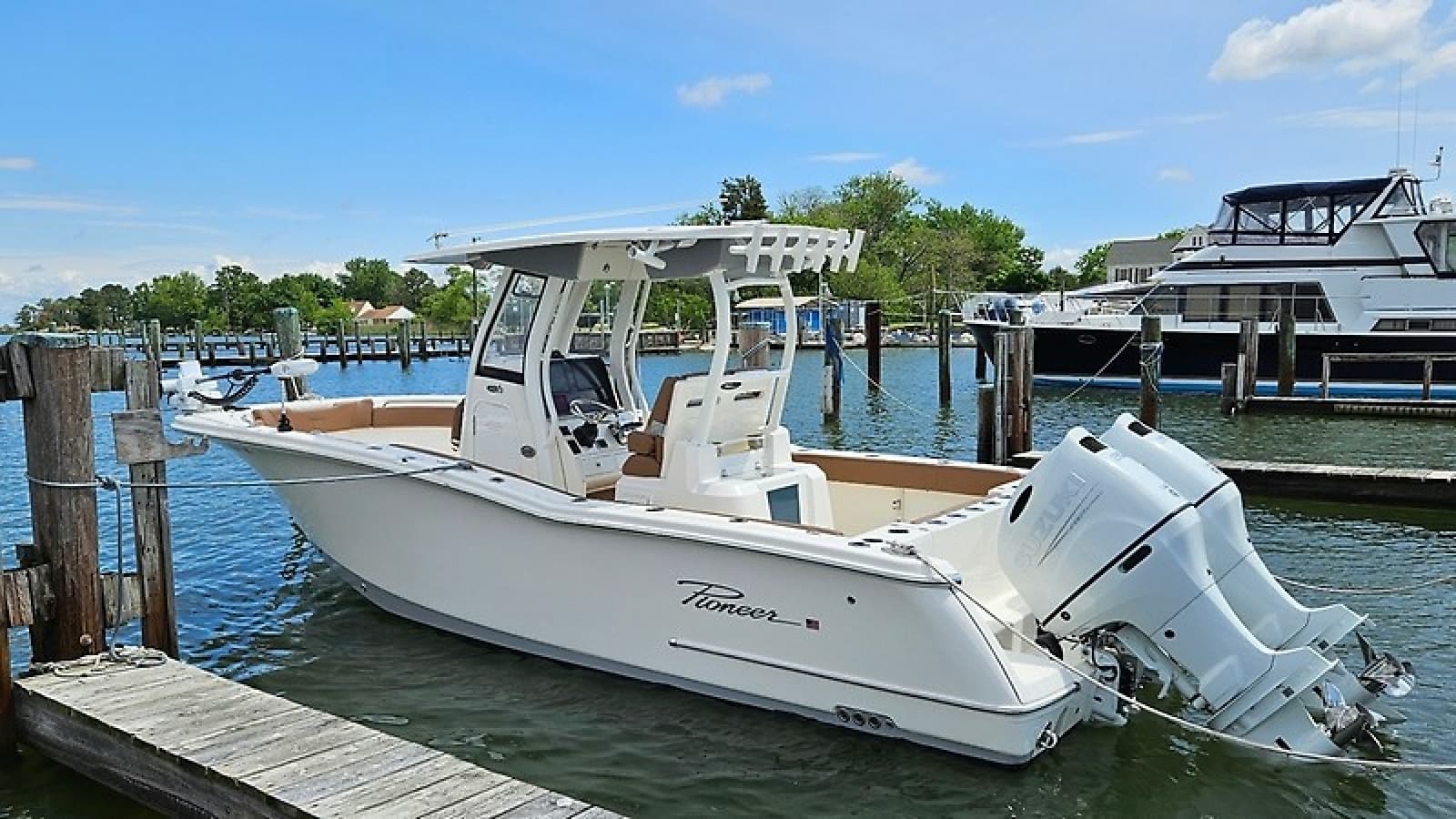 2022 Pioneer 270 Pelagic