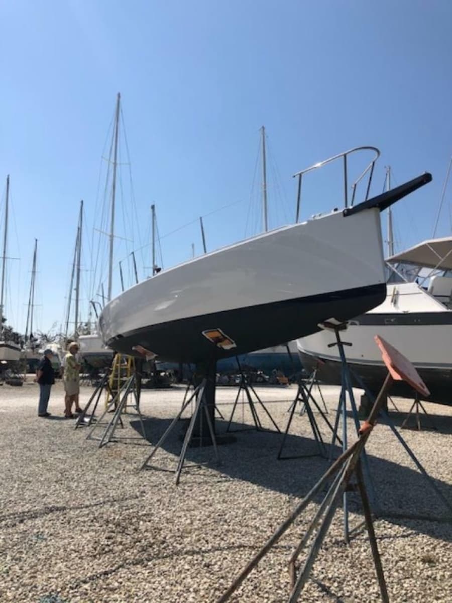 2022 J Boats J9
