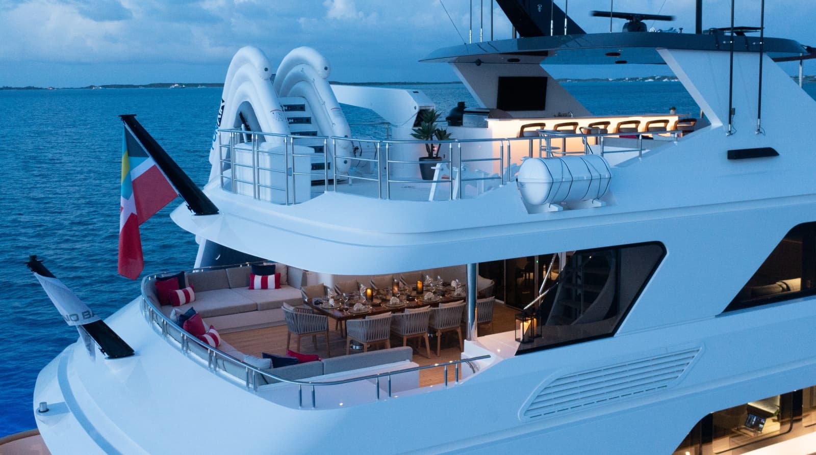 2000 Trinity Yachts 