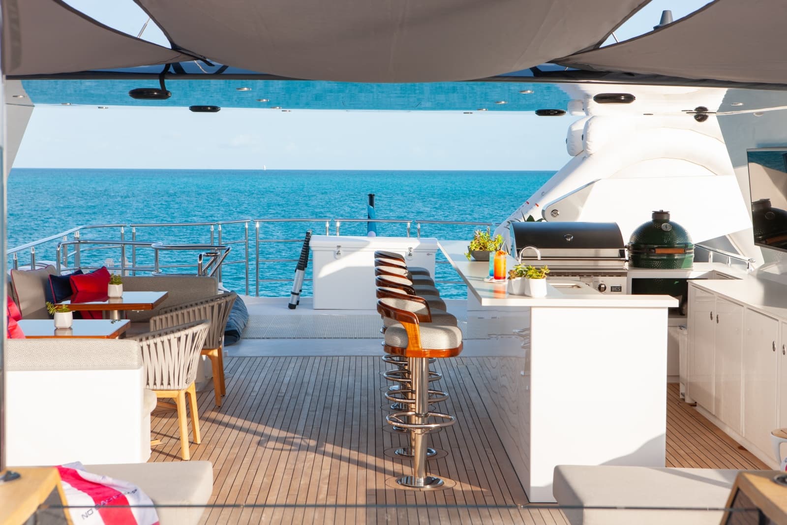 2000 Trinity Yachts 