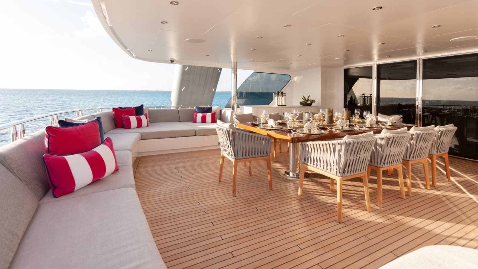 2000 Trinity Yachts 
