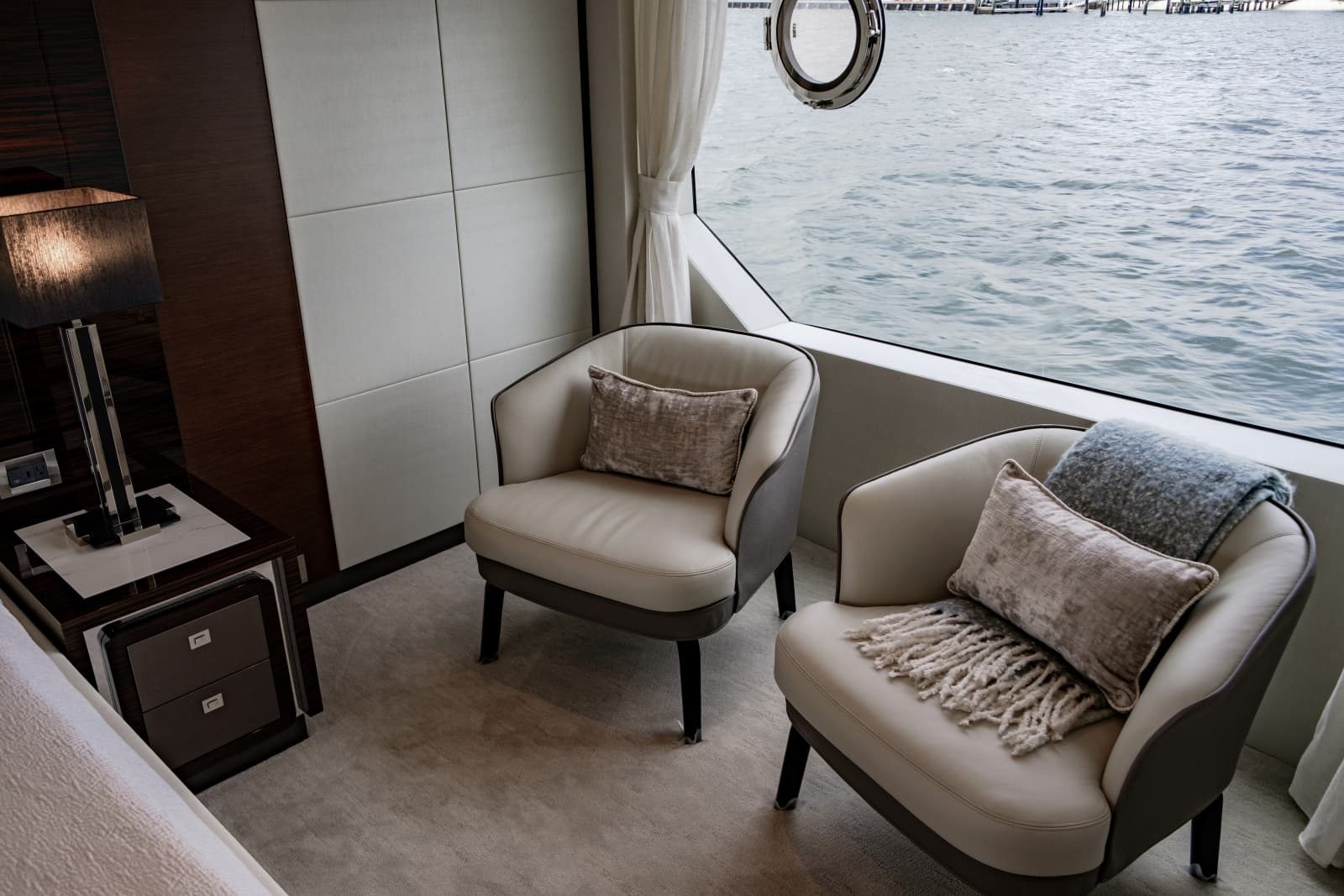 2023 Ocean Alexander 32 Explorer