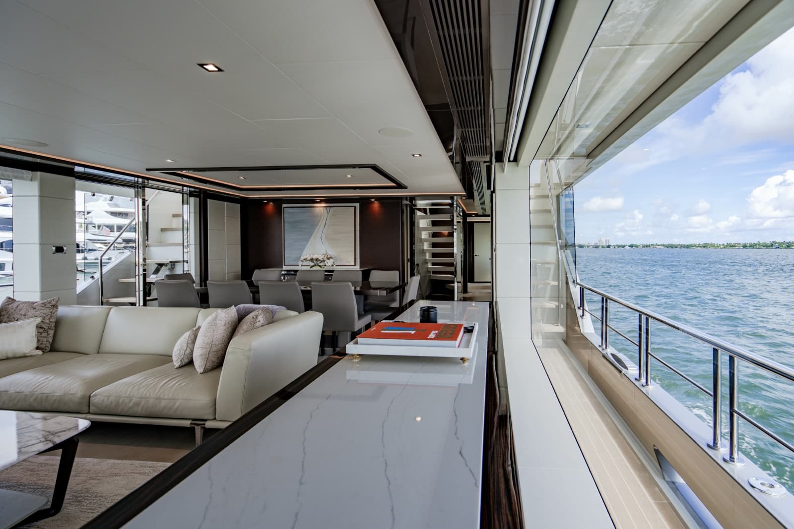 2023 Ocean Alexander 32 Explorer