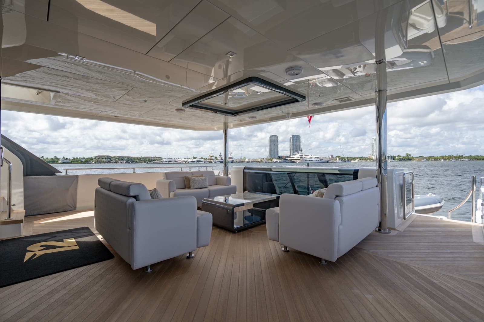 2023 Ocean Alexander 32 Explorer