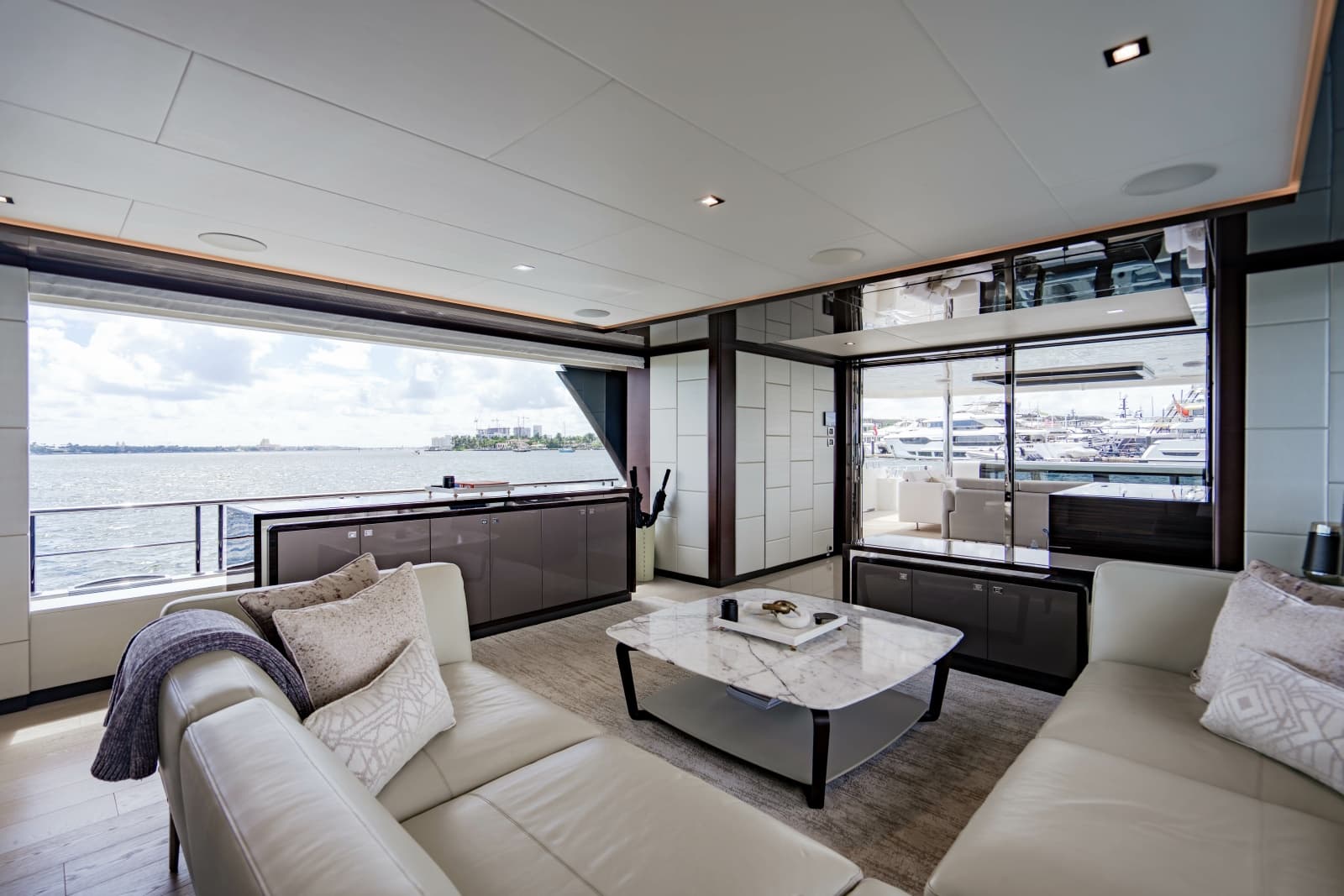 2023 Ocean Alexander 32 Explorer