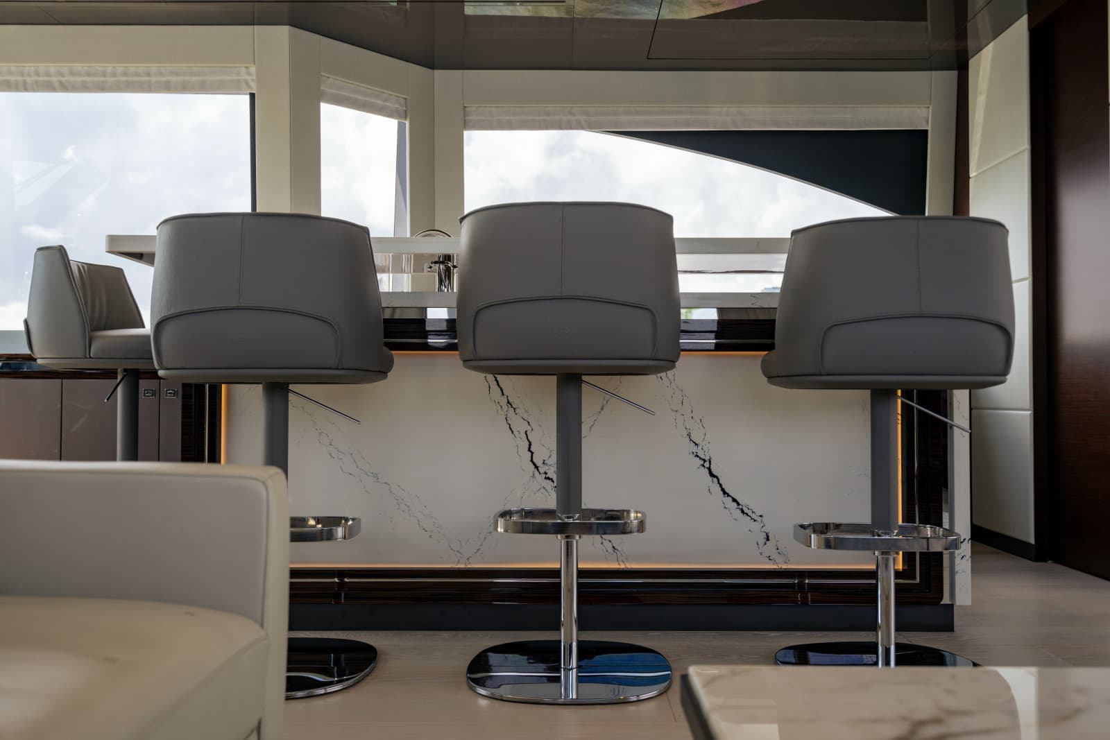 2023 Ocean Alexander 32 Explorer
