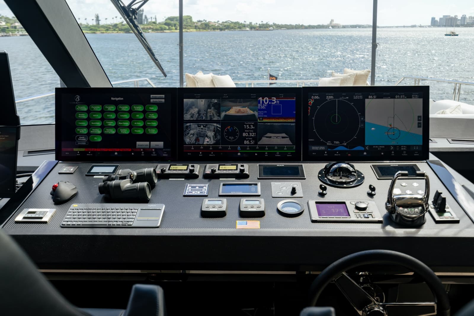 2023 Ocean Alexander 32 Explorer