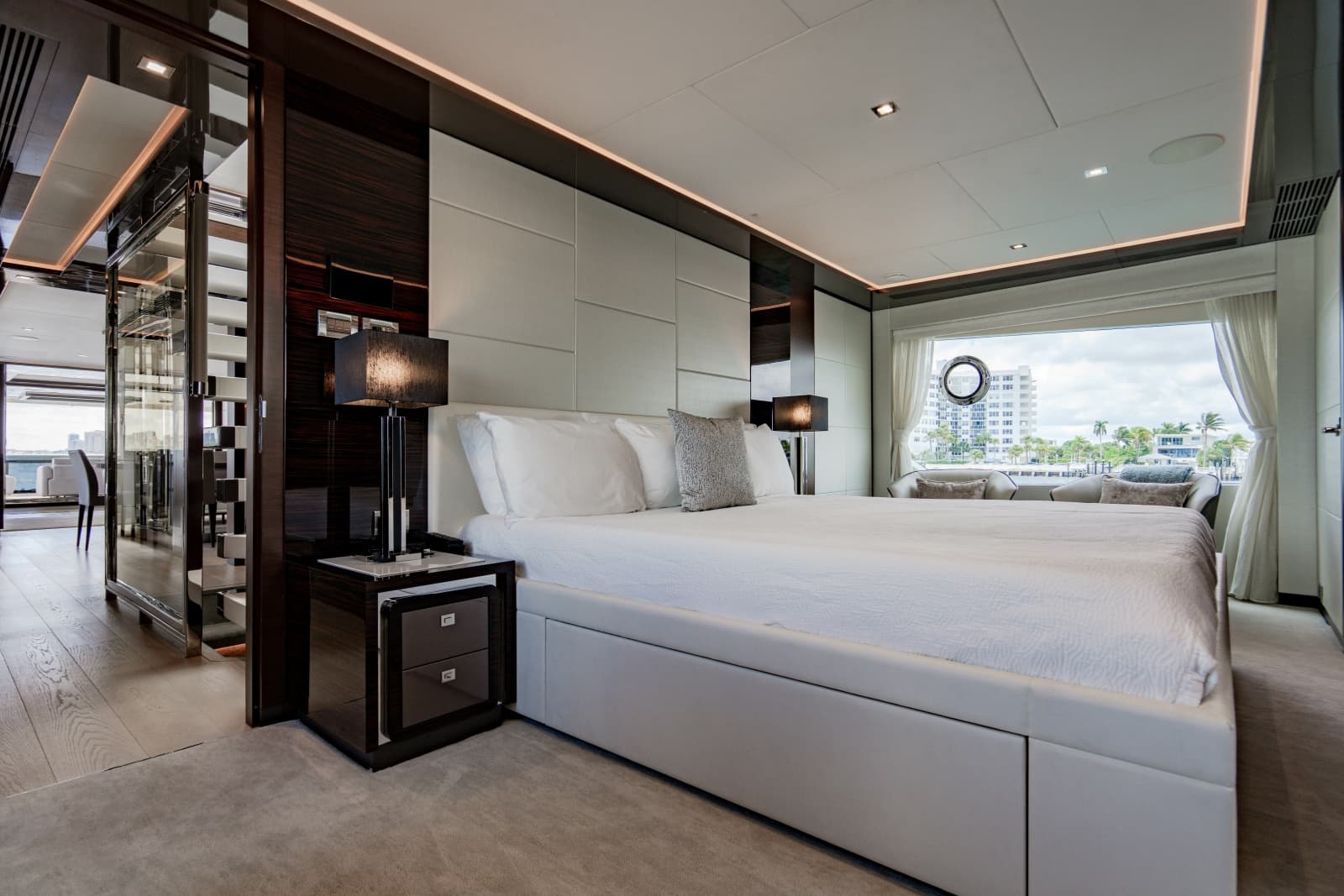 2023 Ocean Alexander 32 Explorer