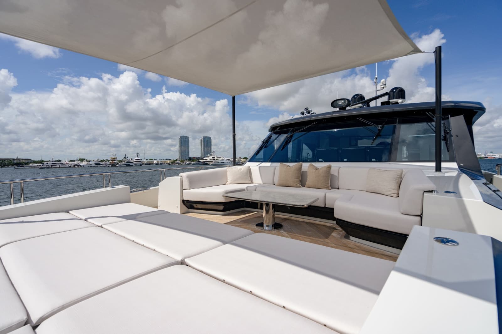 2023 Ocean Alexander 32 Explorer