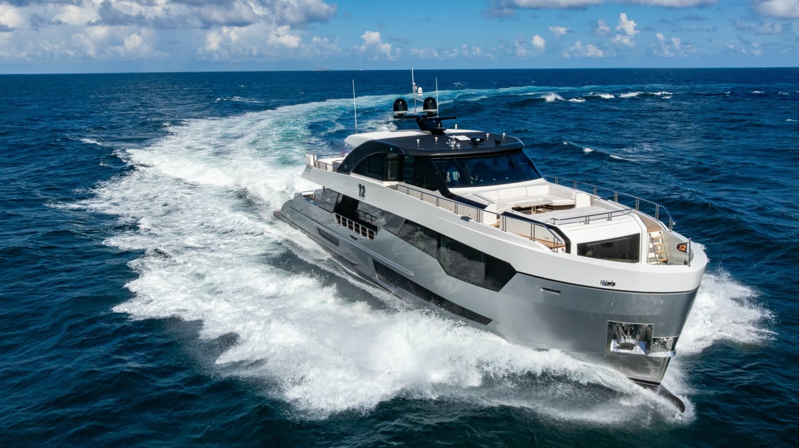 2023 Ocean Alexander 32 Explorer