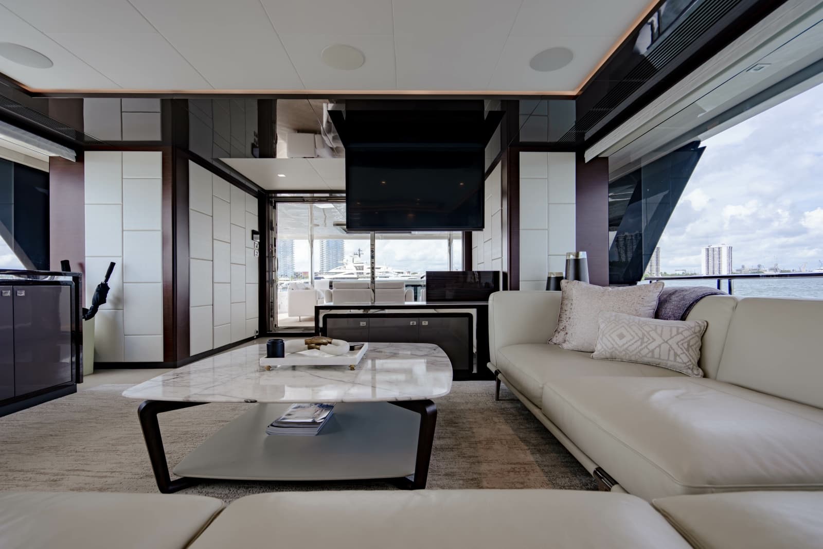 2023 Ocean Alexander 32 Explorer