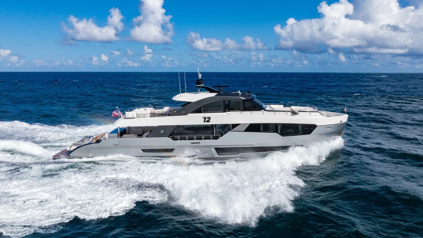 2023 Ocean Alexander 32 Explorer