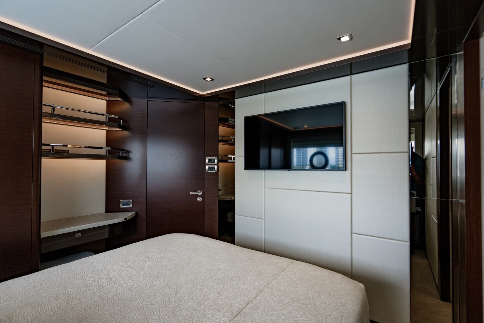 2023 Ocean Alexander 32 Explorer