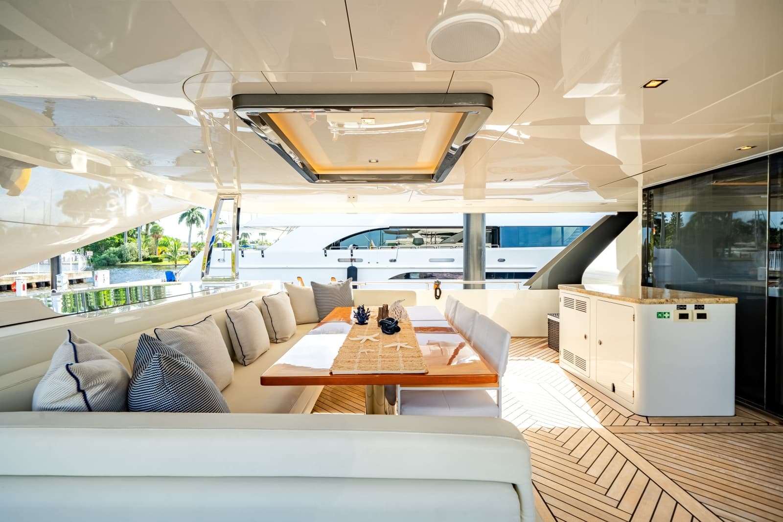 2024 Ocean Alexander 30R