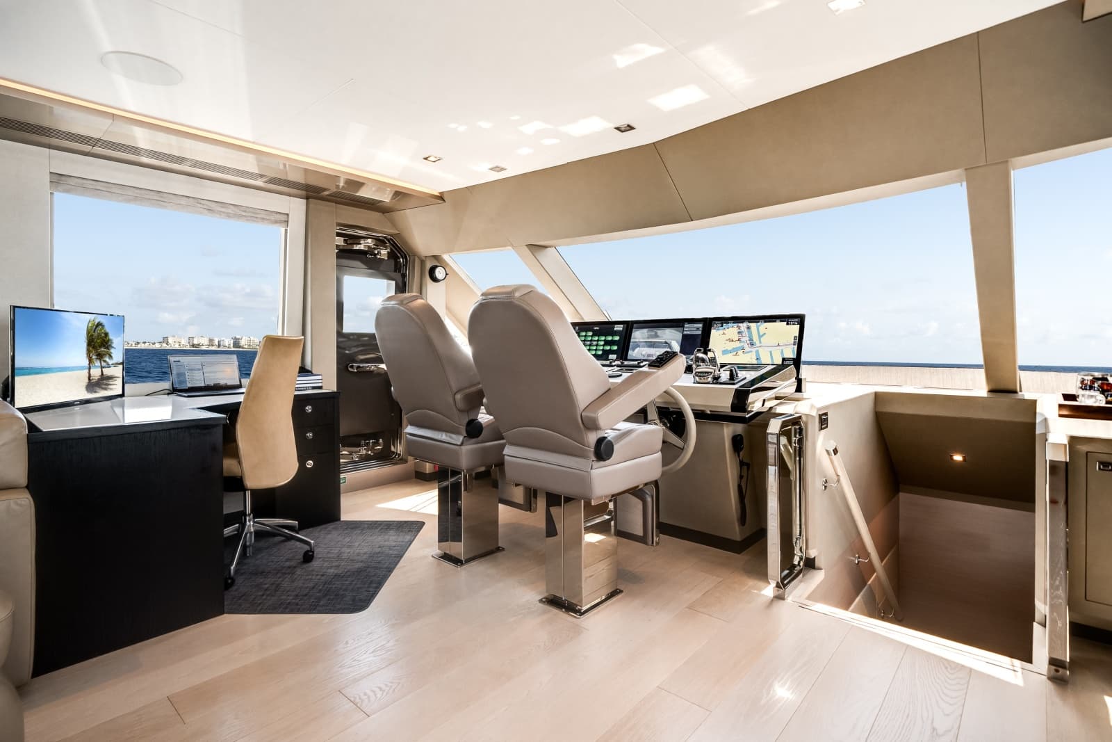 2024 Ocean Alexander 30R