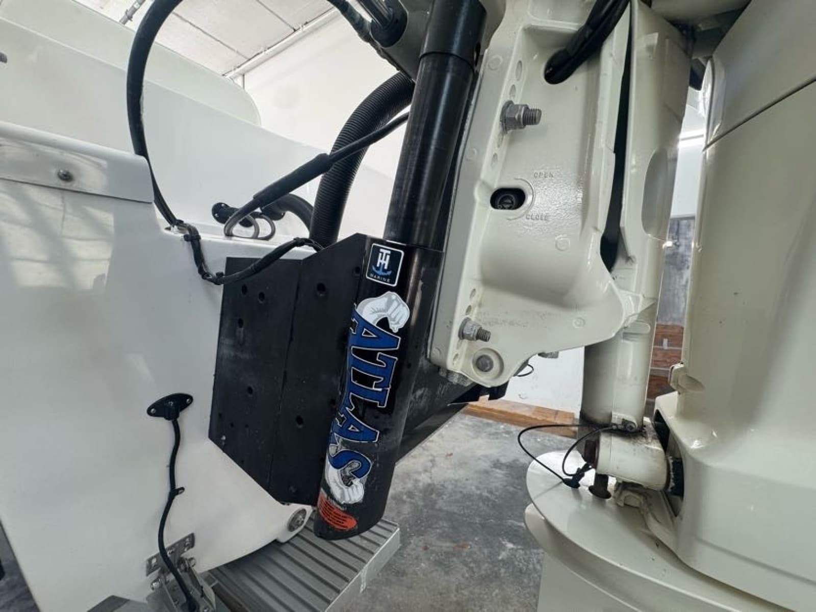 2020 Twin Vee 26 Viva SE