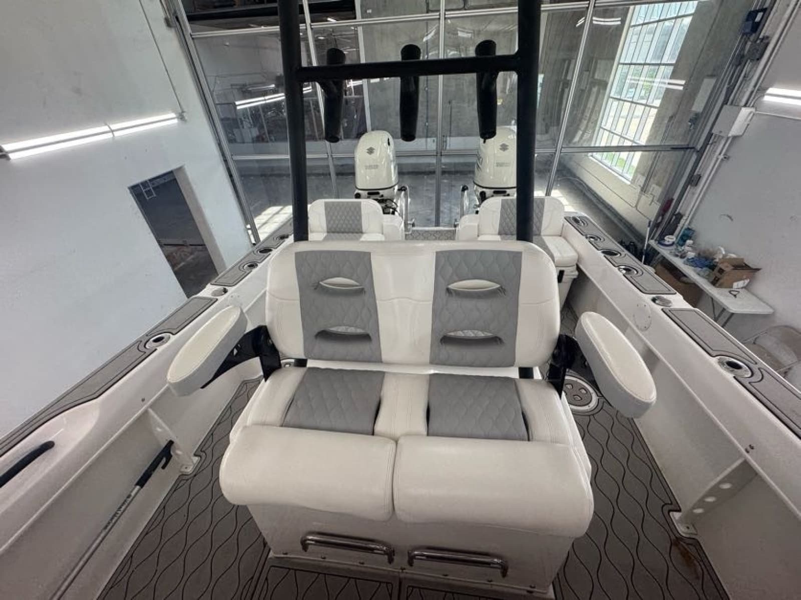 2020 Twin Vee 26 Viva SE