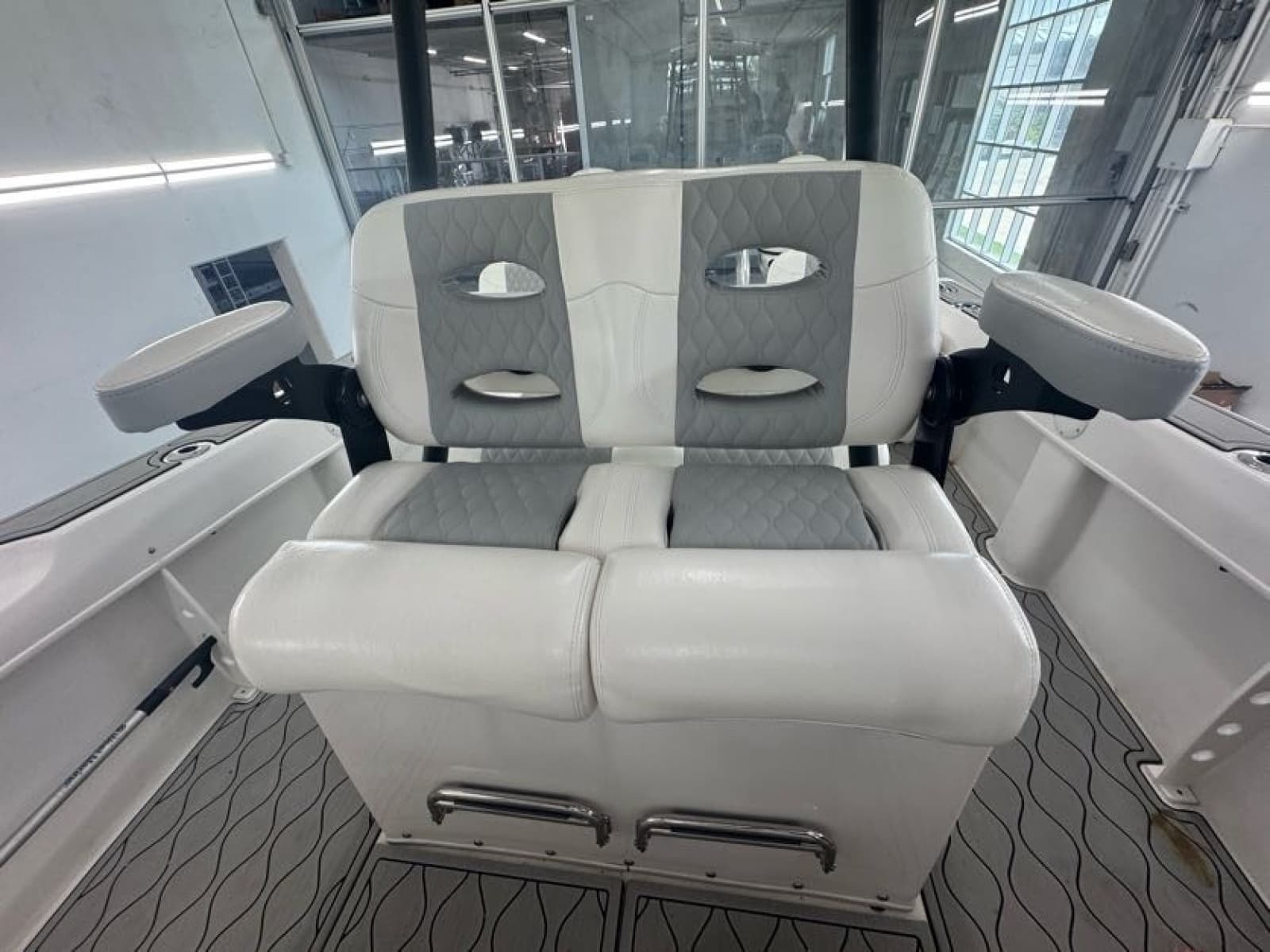 2020 Twin Vee 26 Viva SE