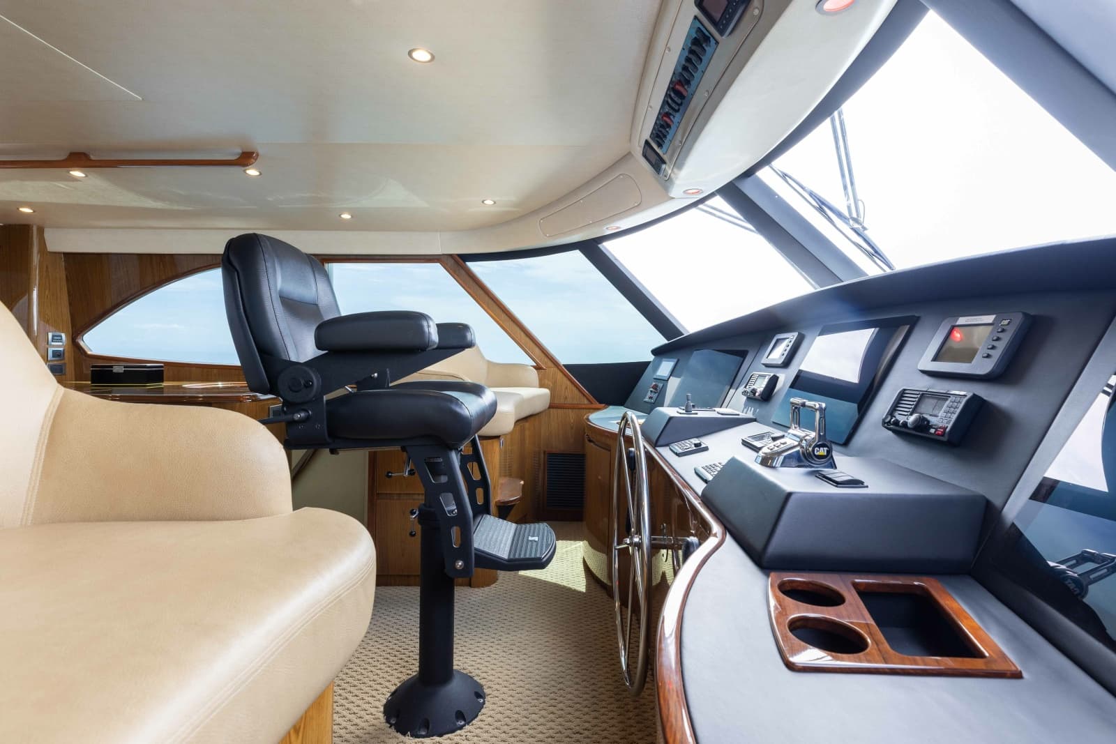 2012 Viking 76 Enclosed Bridge
