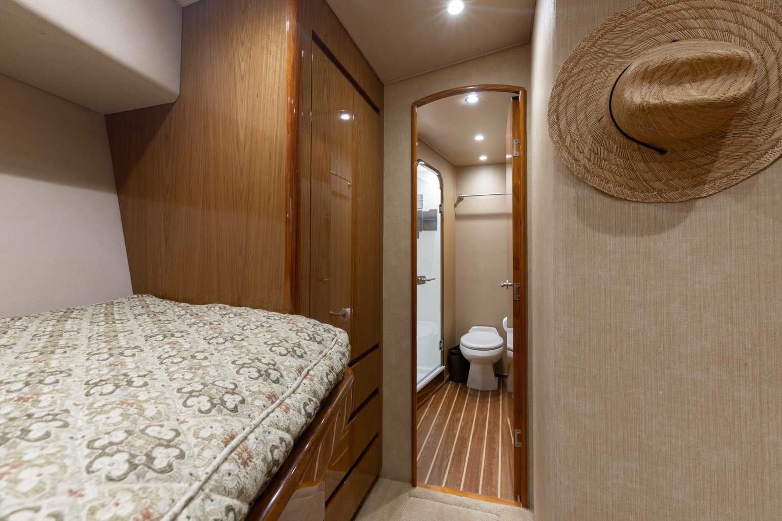 2012 Viking 76 Enclosed Bridge