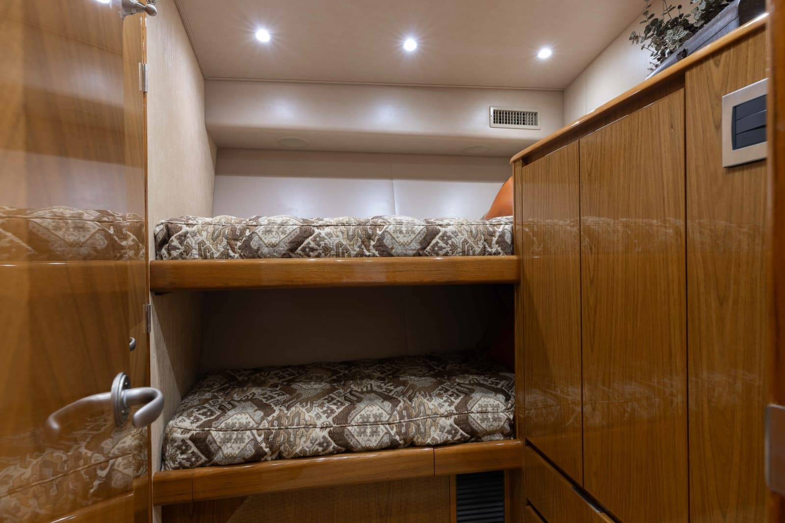2012 Viking 76 Enclosed Bridge
