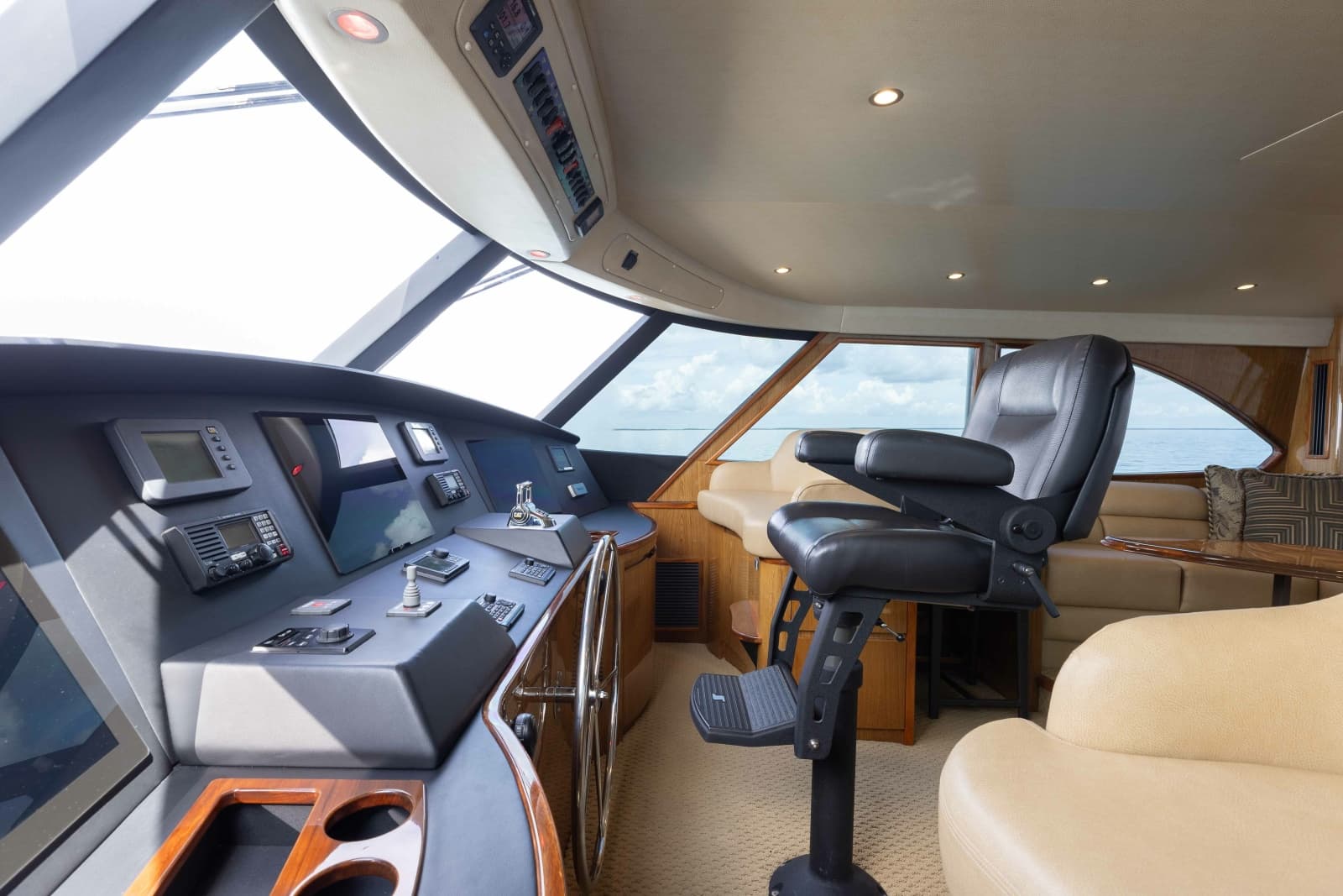 2012 Viking 76 Enclosed Bridge