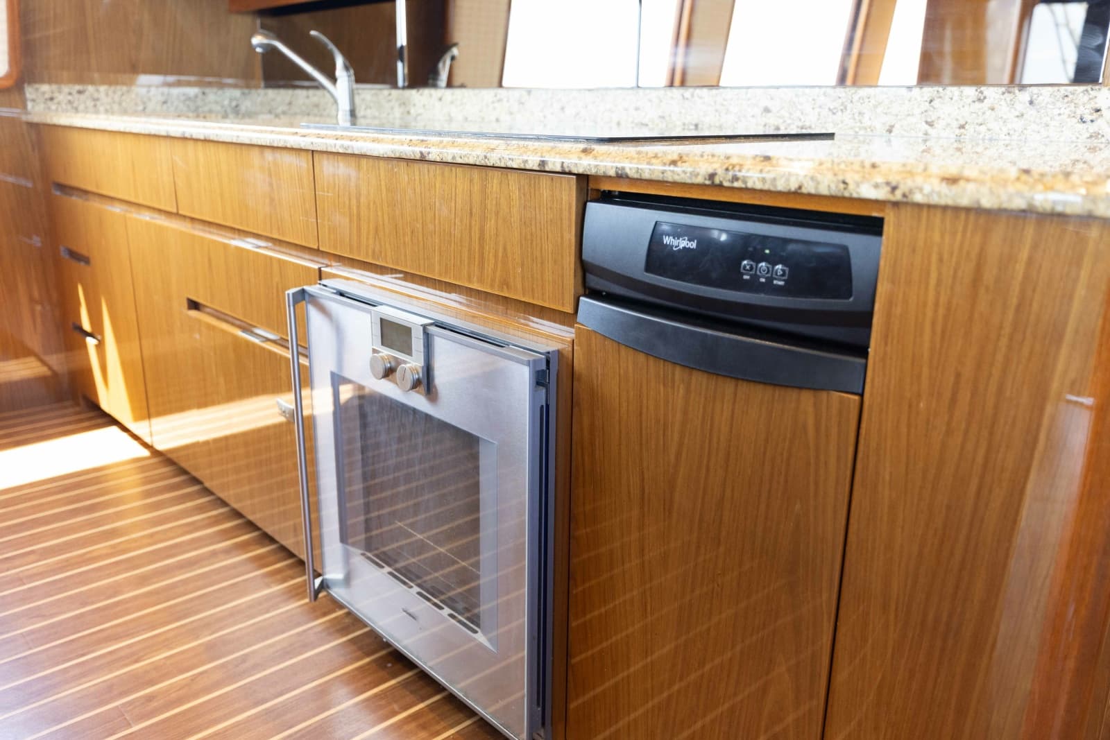 2012 Viking 76 Enclosed Bridge