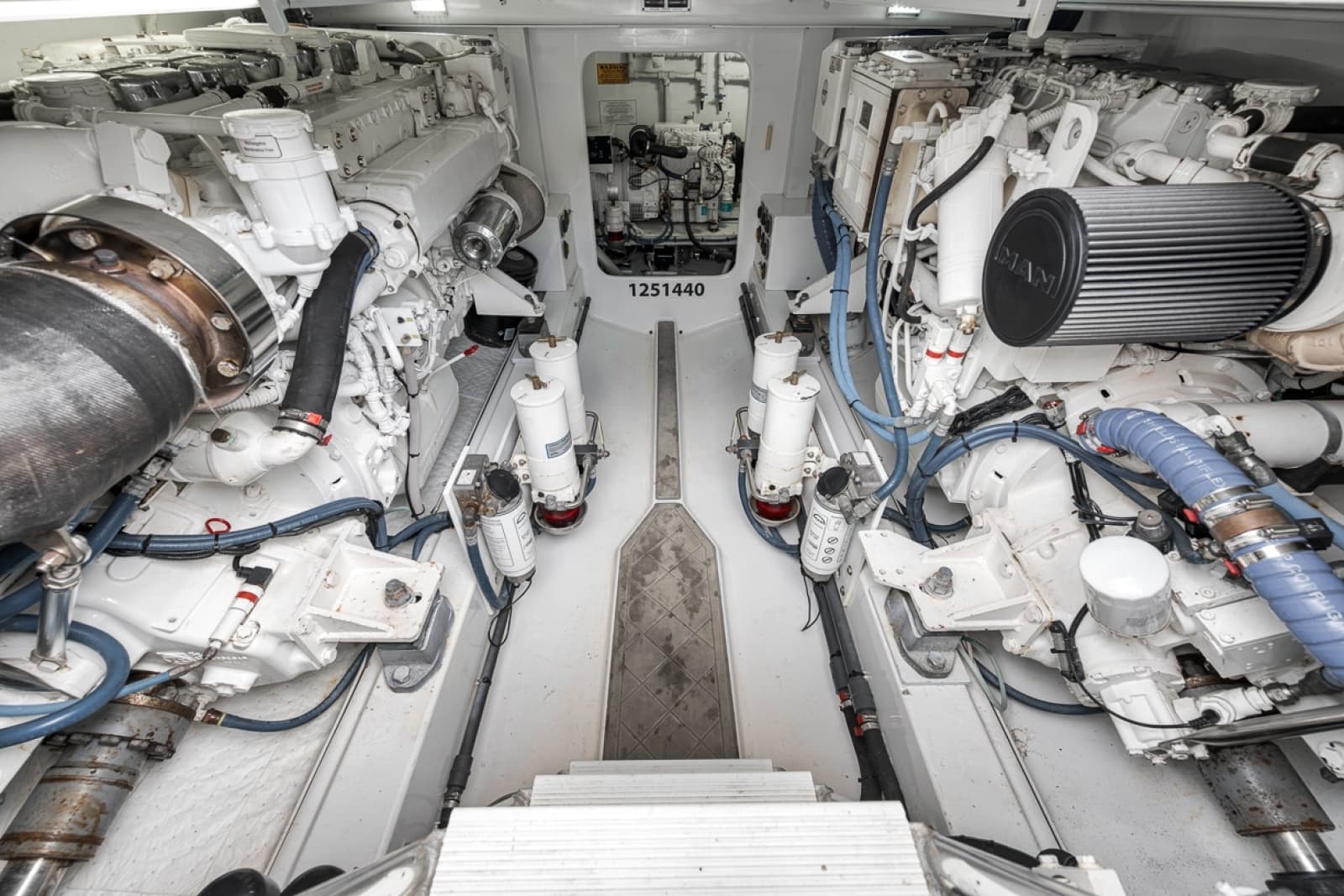 2014 F&S 45 Walkaround