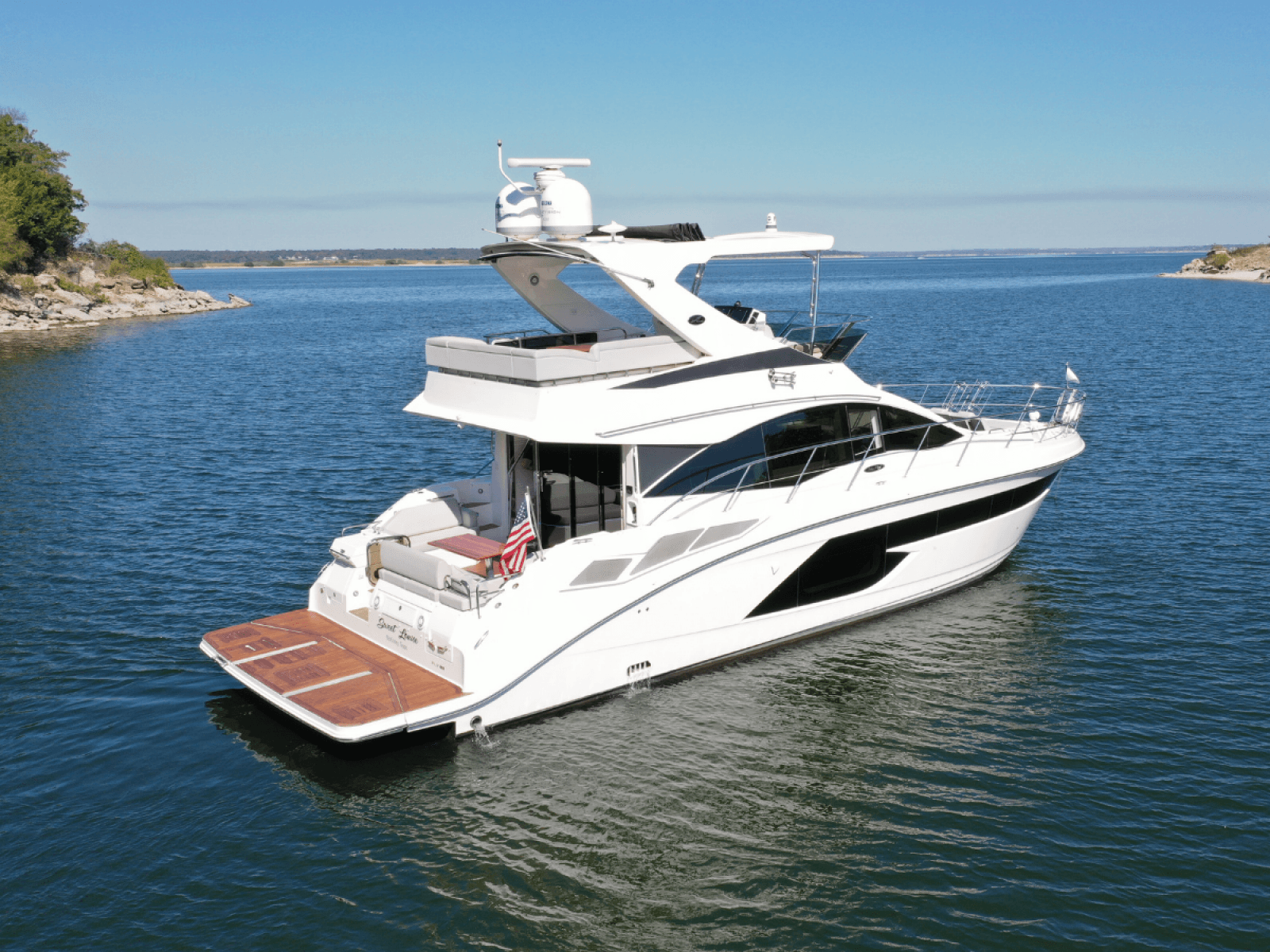 2018 Sea Ray FLY 520