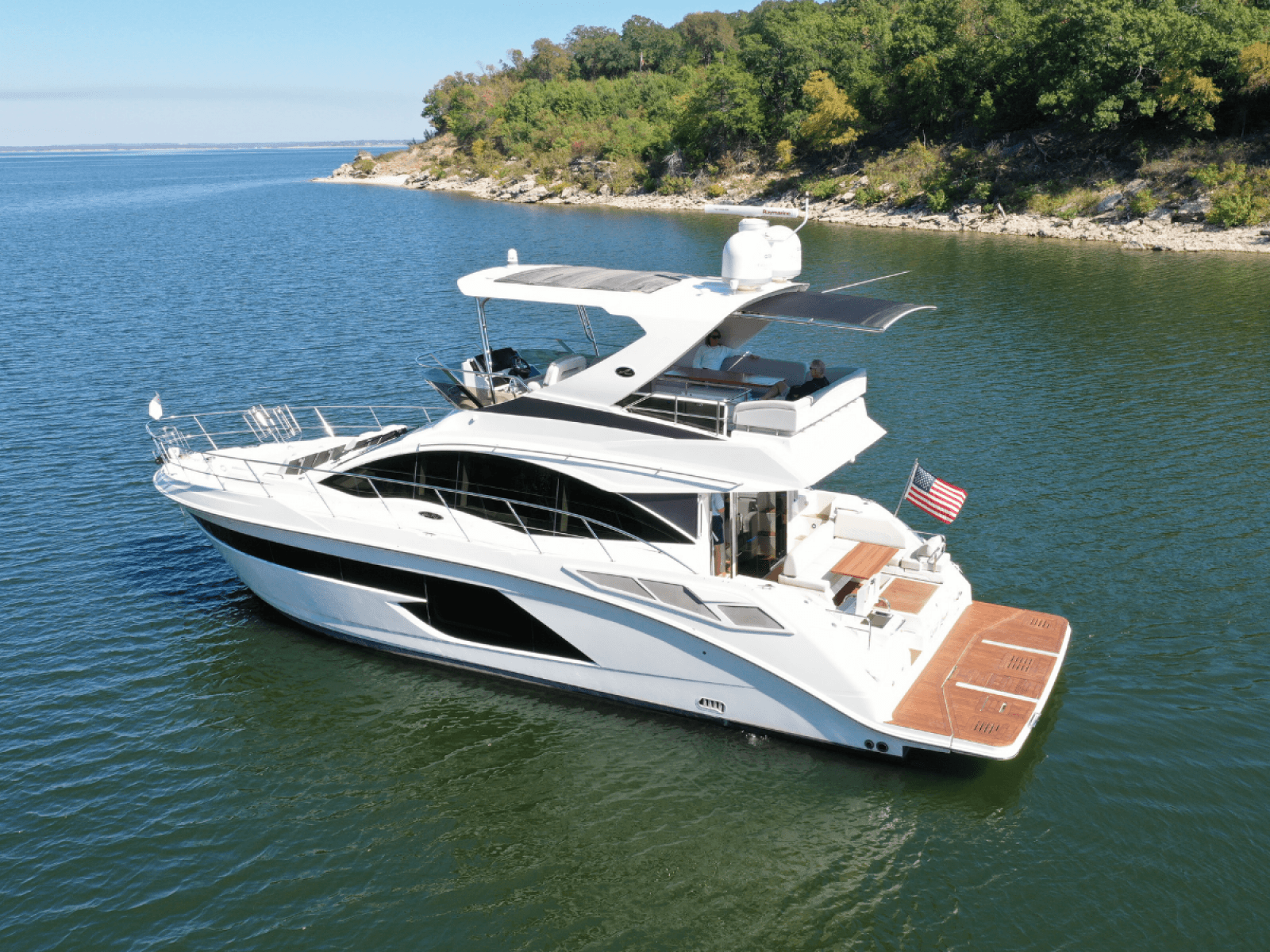 2018 Sea Ray FLY 520