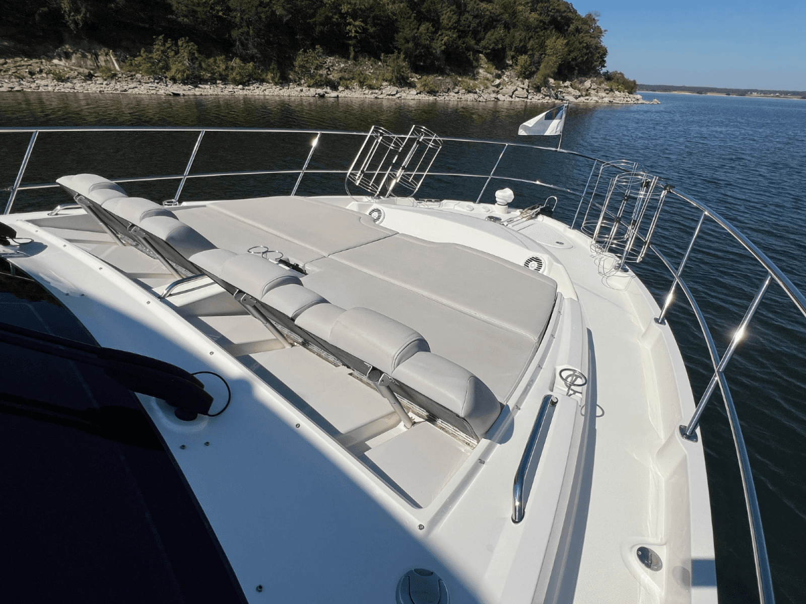 2018 Sea Ray FLY 520