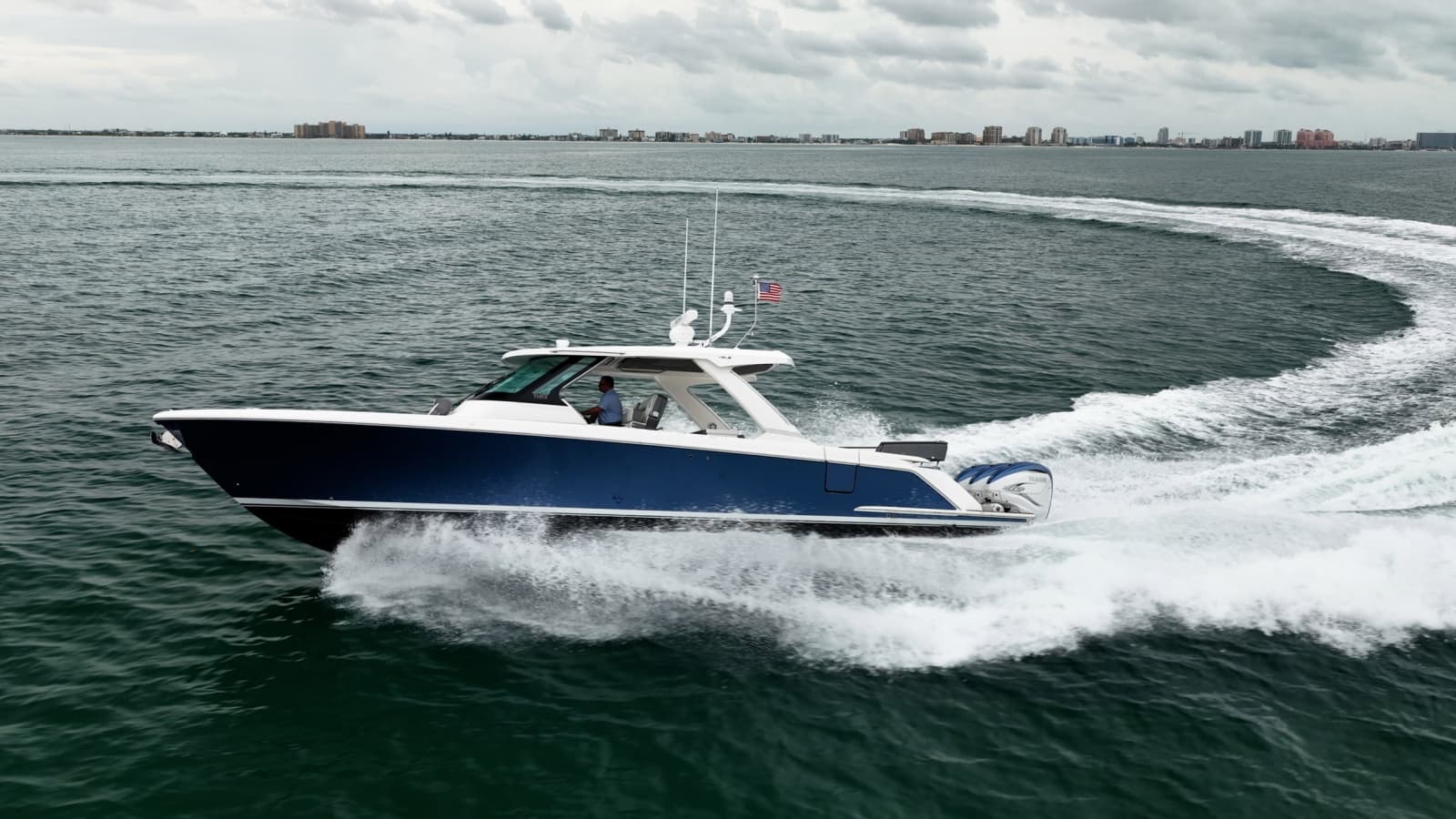 2021 Tiara Sport 43 LS