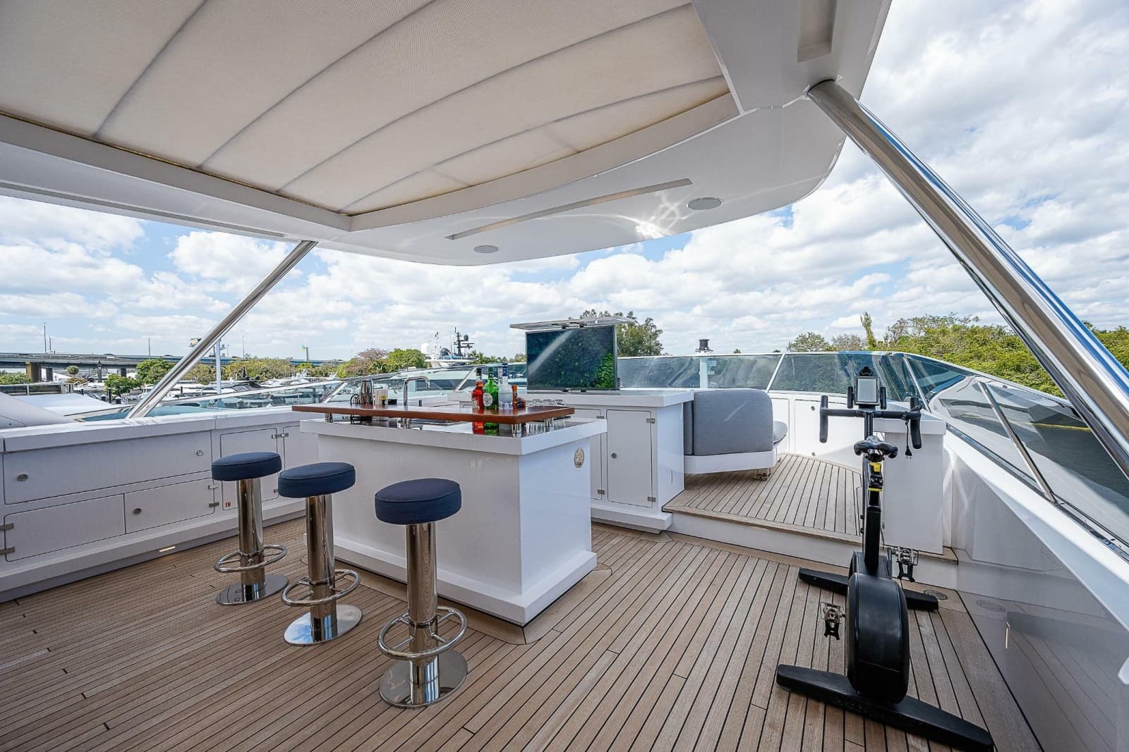 Sun Deck Bar Area