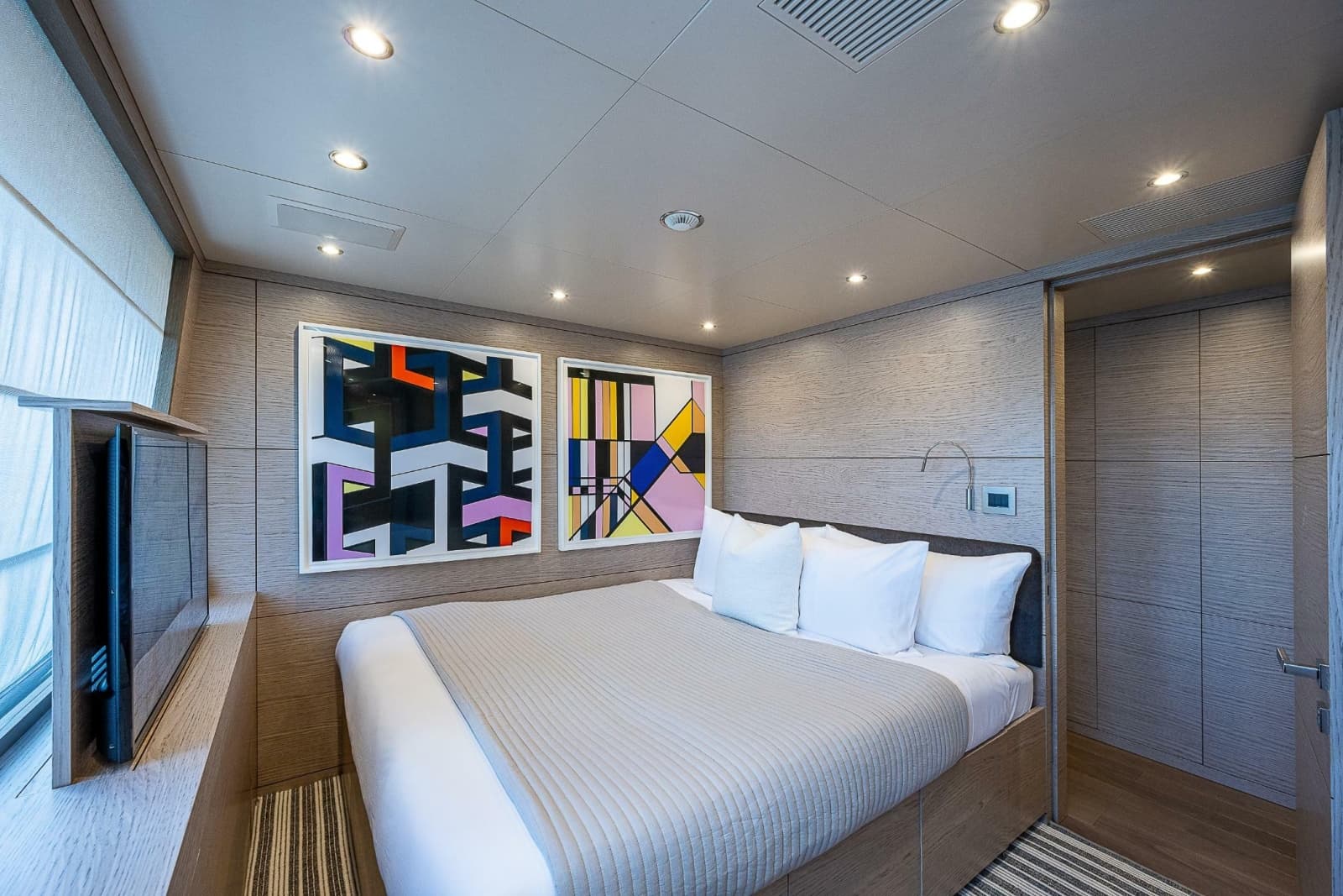 Skylounge VIP Stateroom