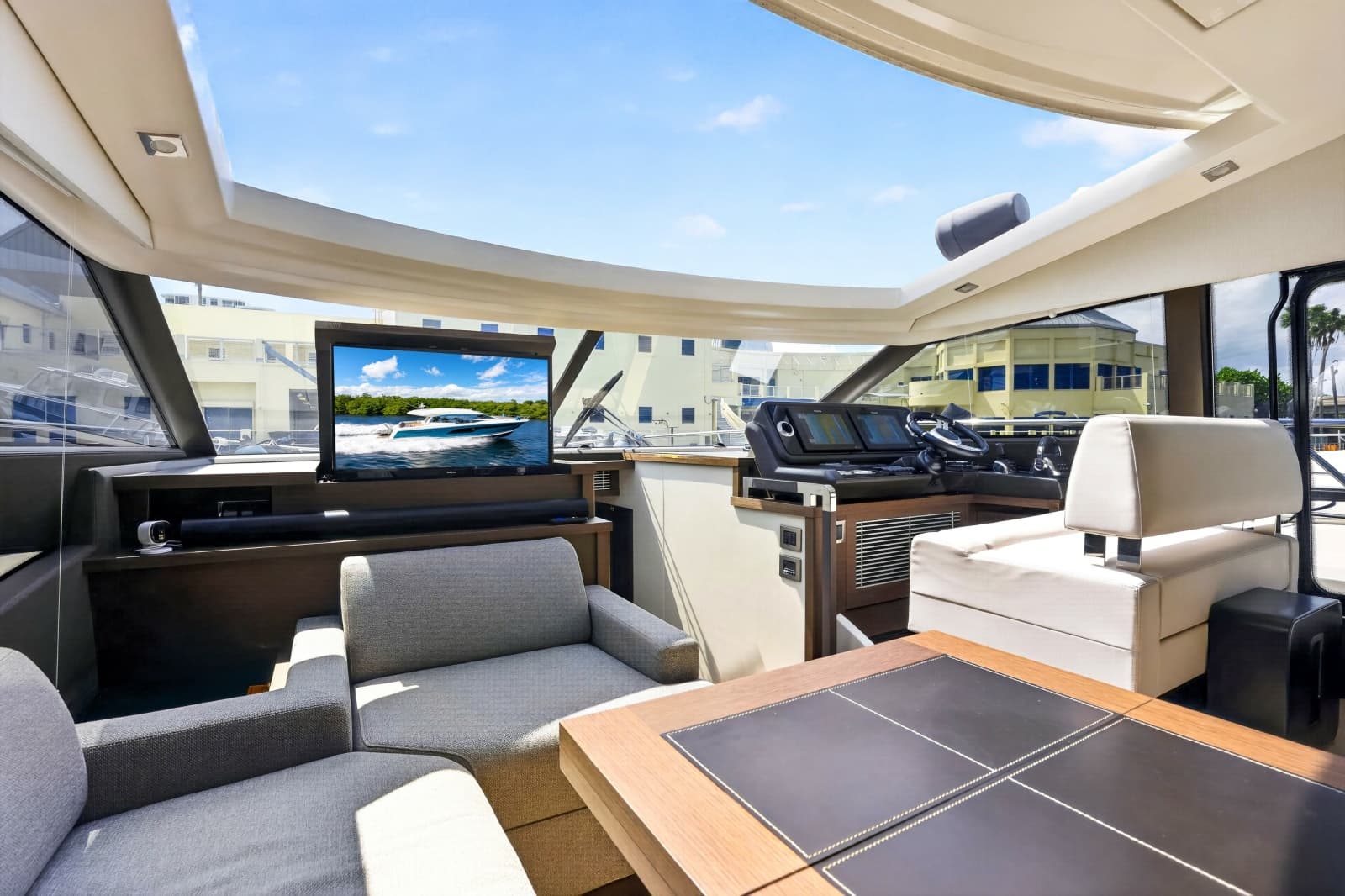 2019 Prestige 520S
