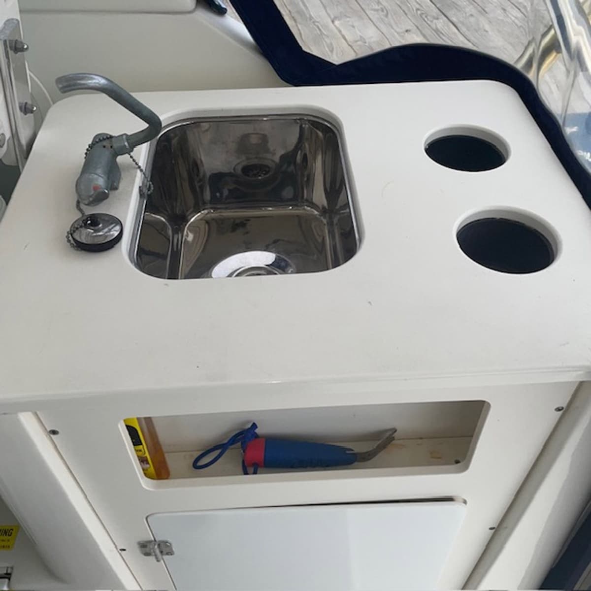 2005 Pursuit 3370 Offshore