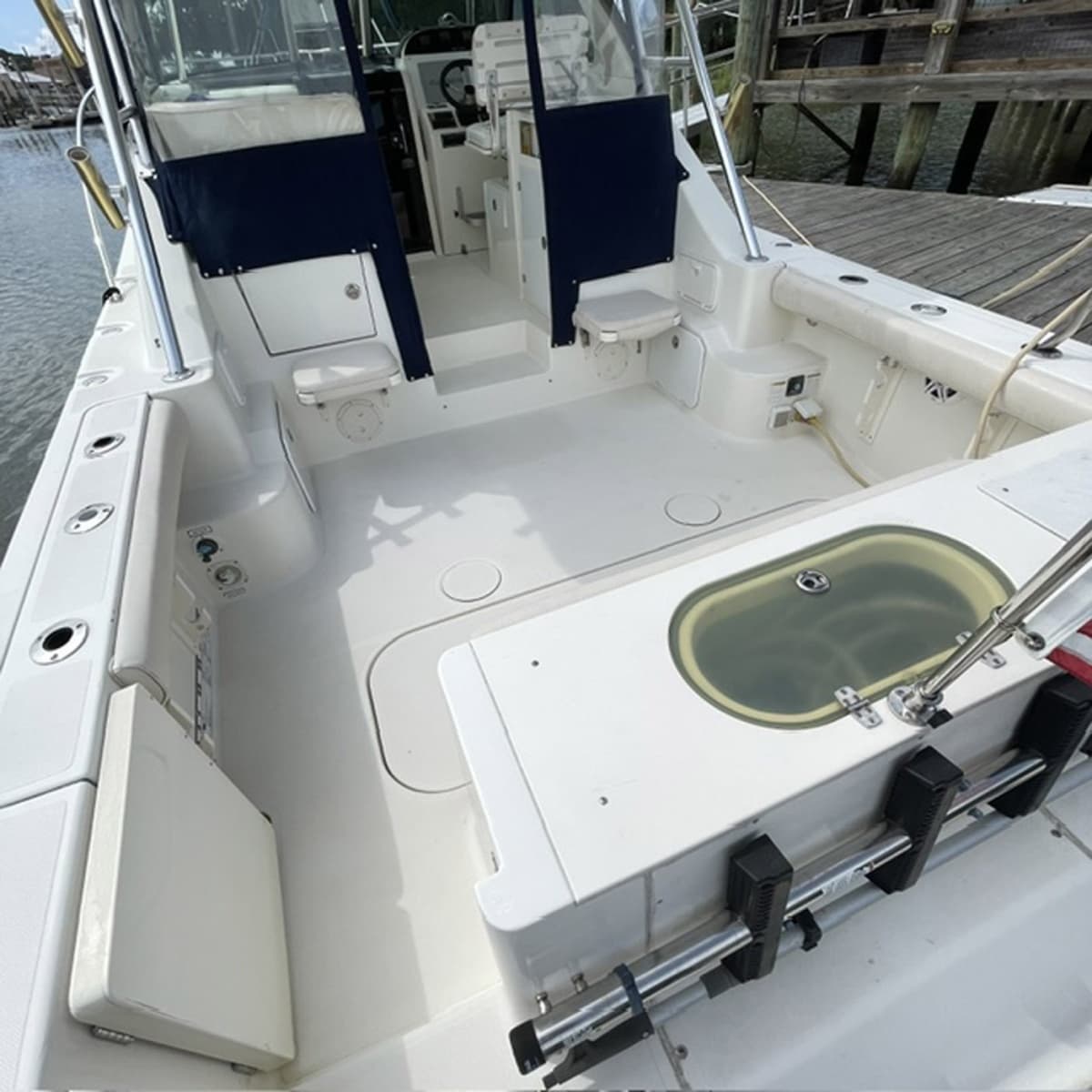 2005 Pursuit 3370 Offshore