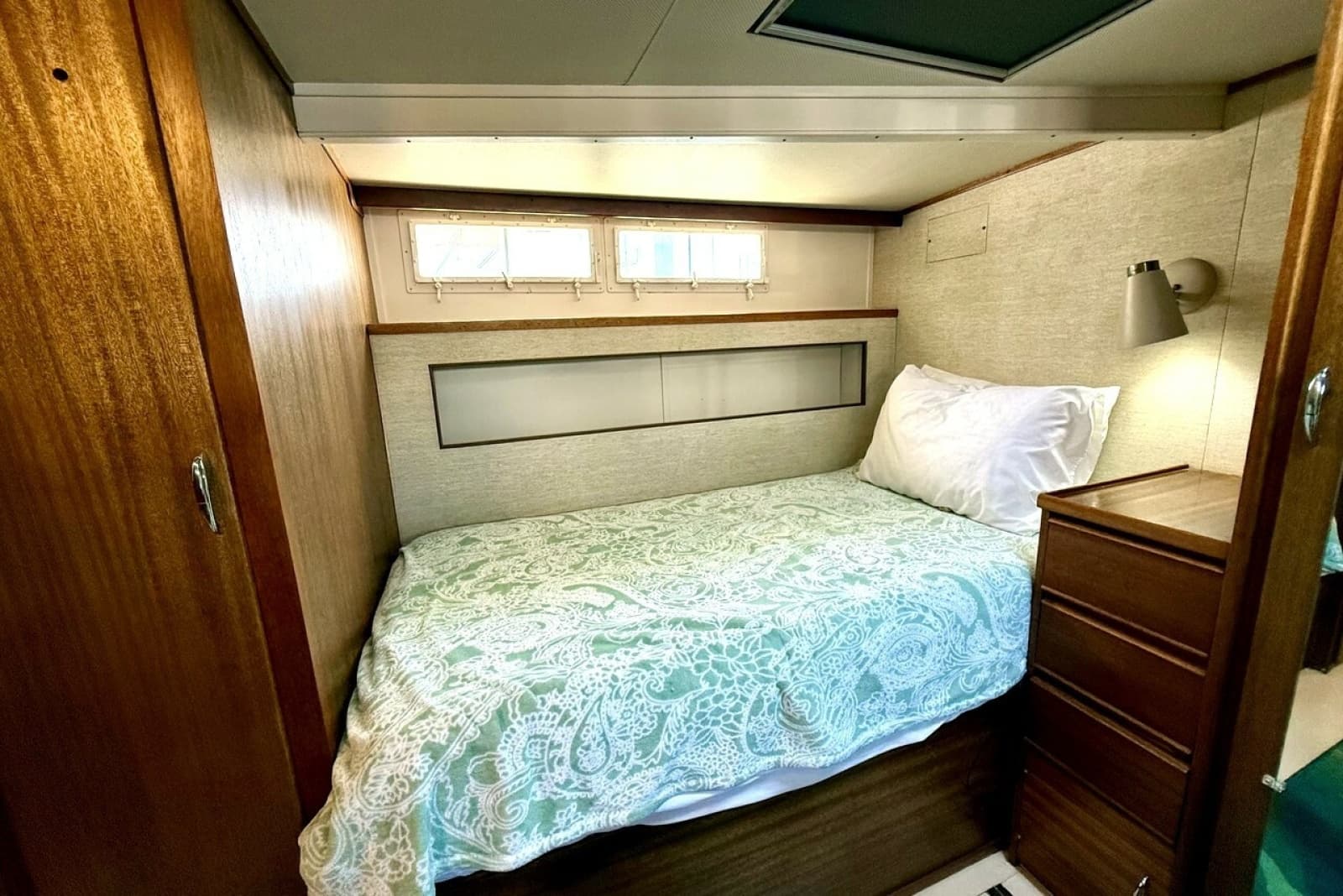 1967 Chris-Craft 47 Commander