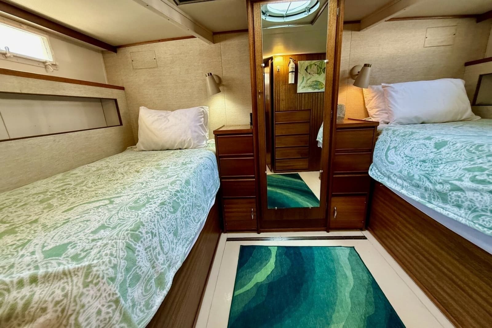 1967 Chris-Craft 47 Commander