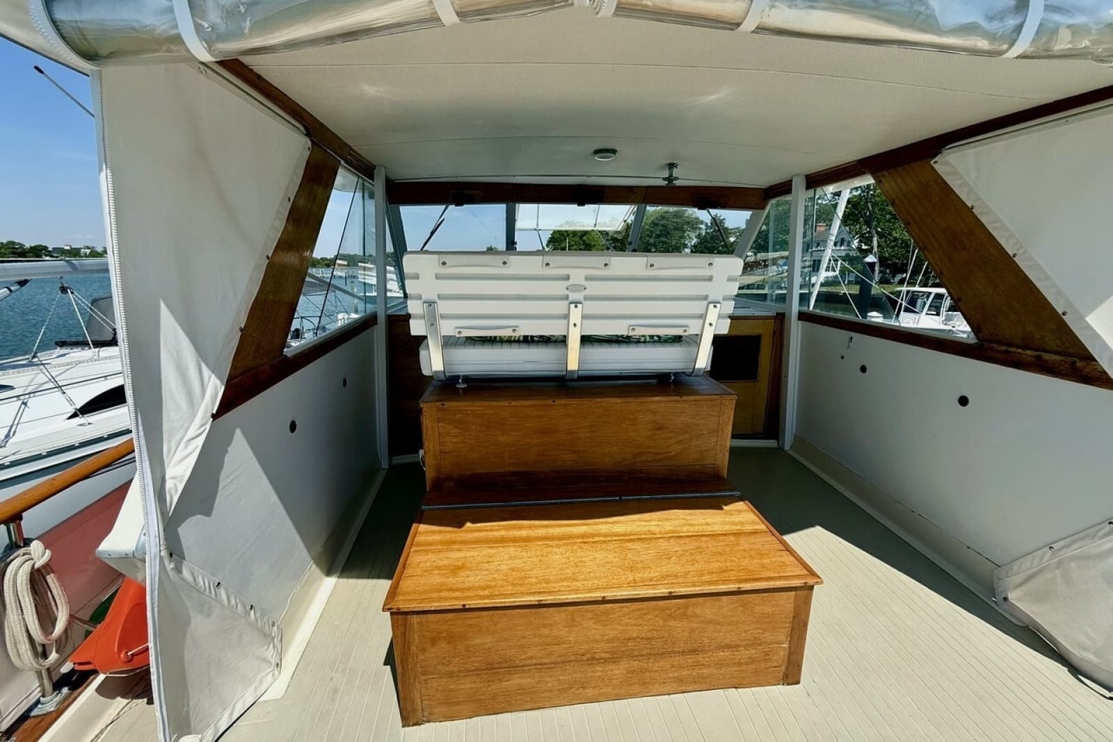 1967 Chris-Craft 47 Commander