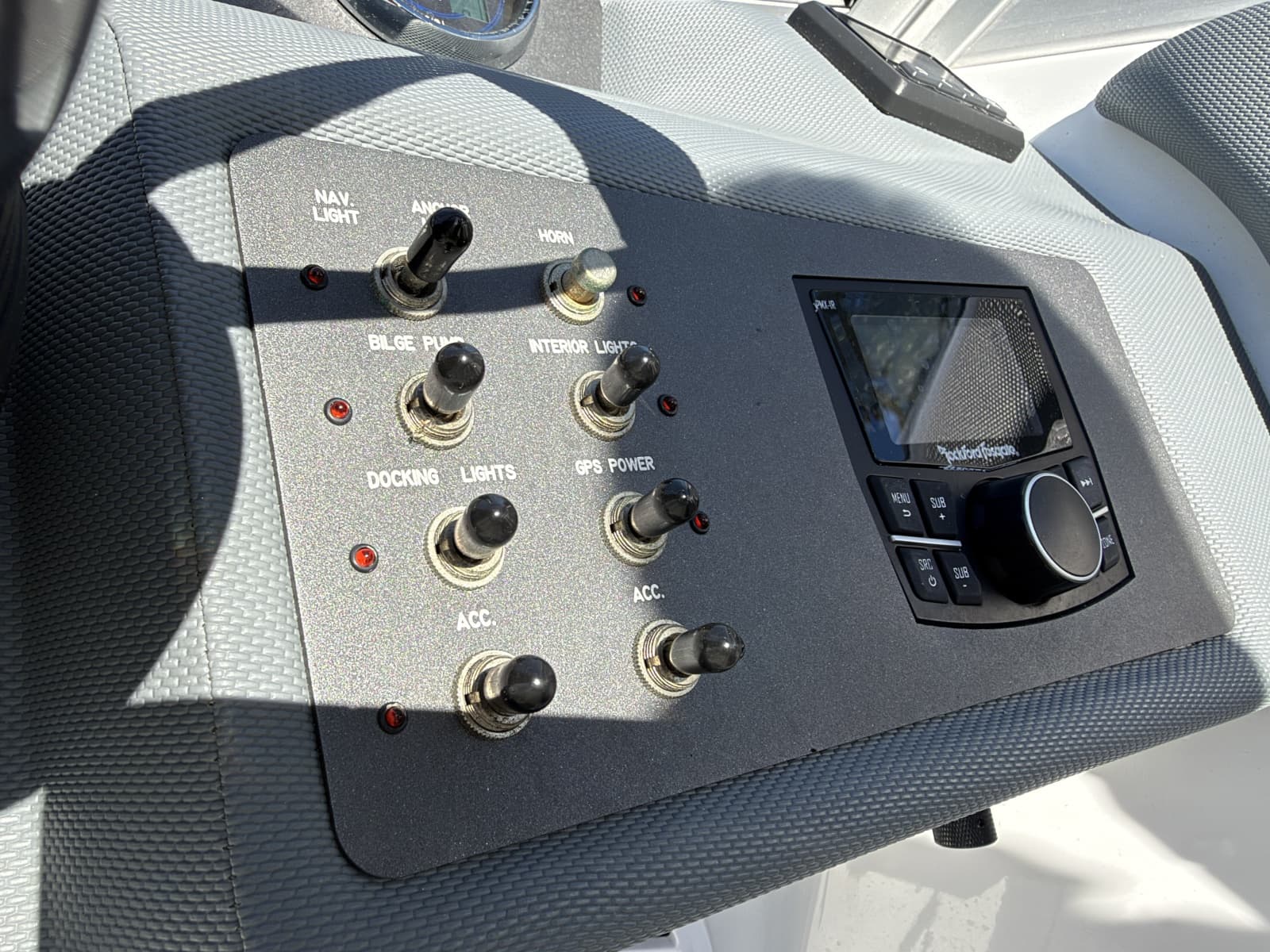 2018 Cobalt 220S