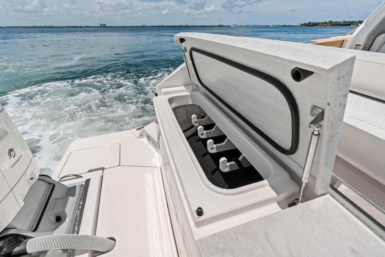 2024 Tiara Yachts 48 LE