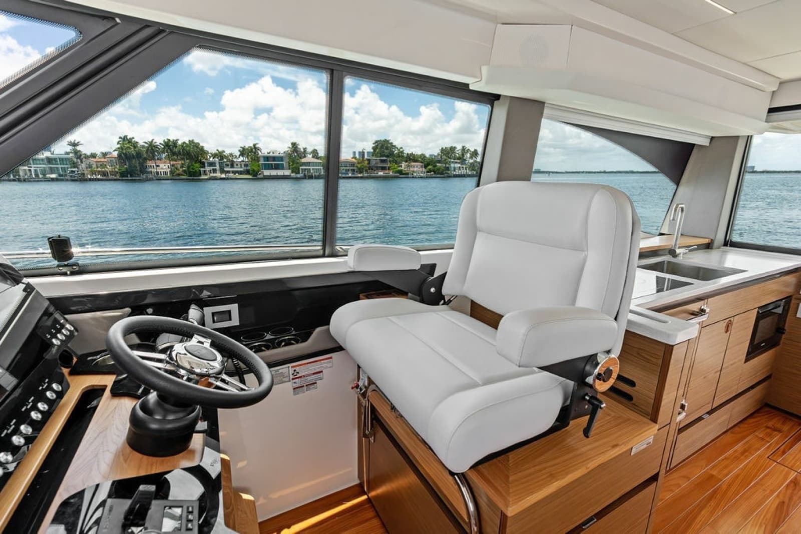 2024 Tiara Yachts 48 LE