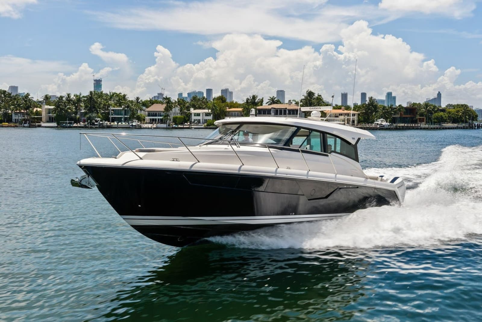 2024 Tiara Yachts 48 LE