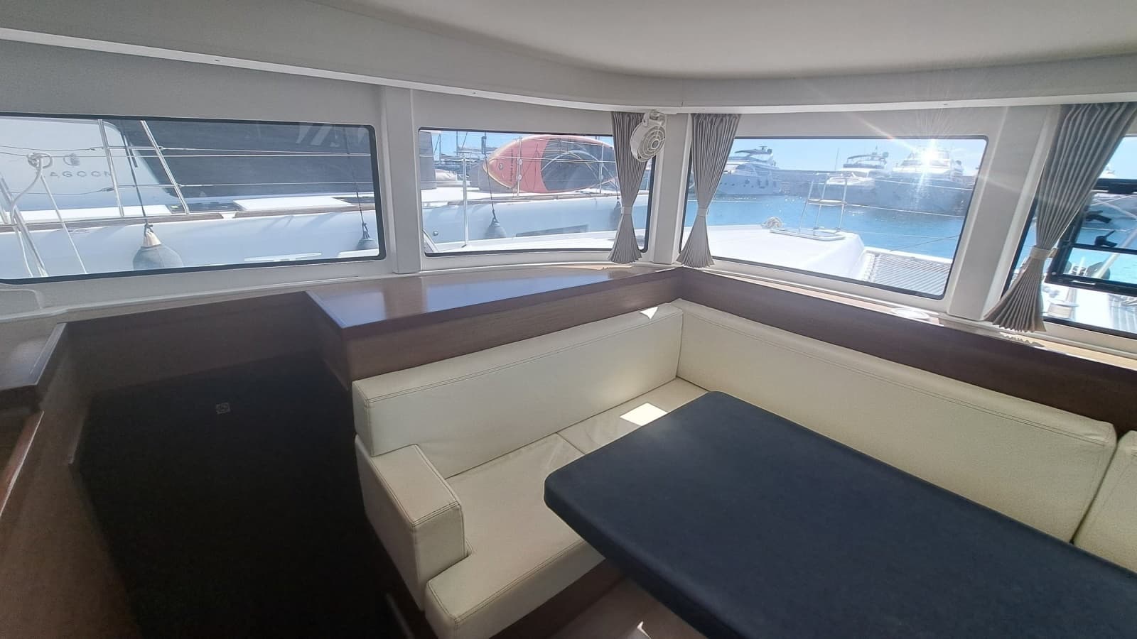 2020 Lagoon 42