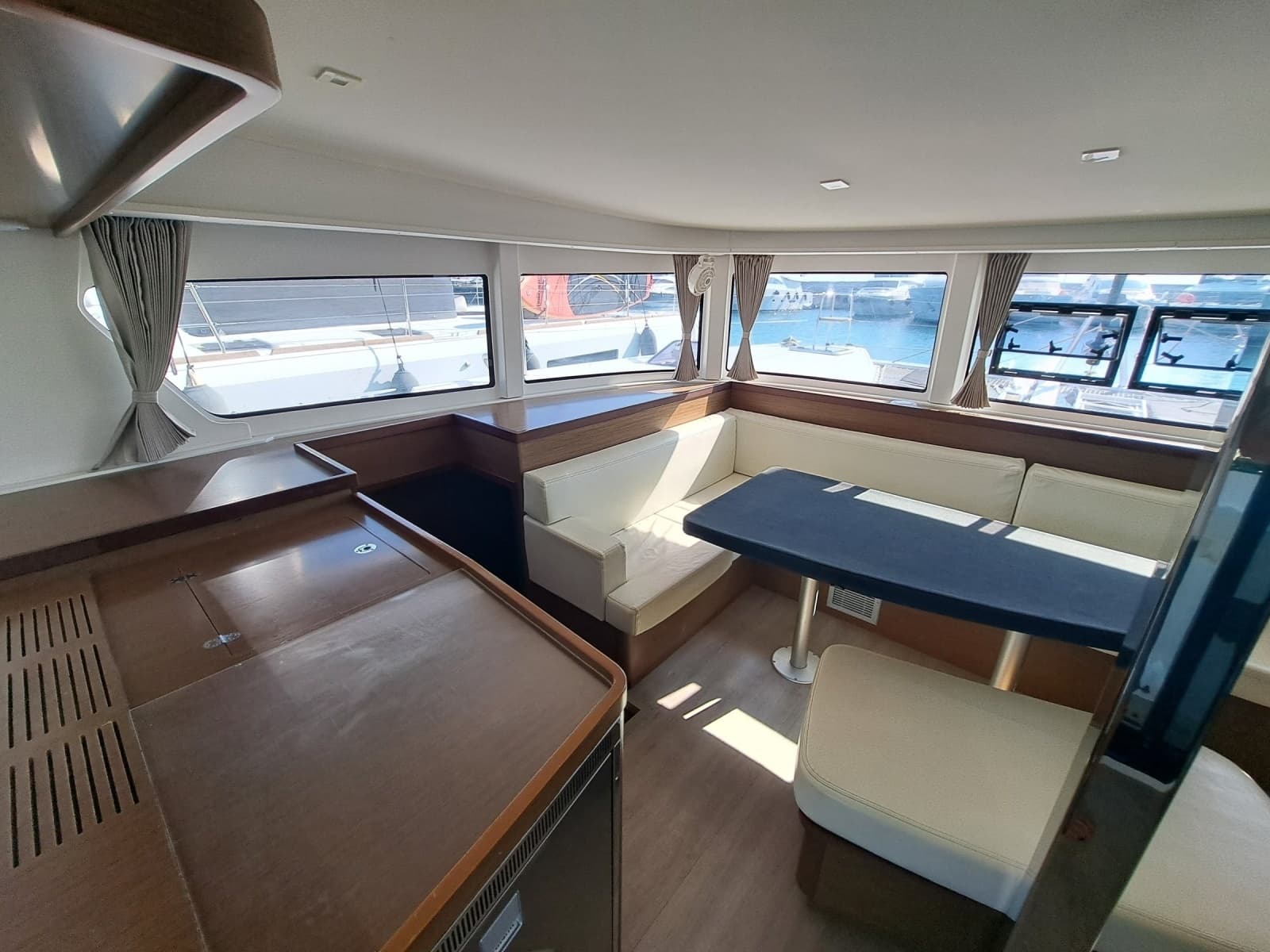 2020 Lagoon 42